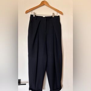TopShop Women’s Navy Trousers Capri Pants - slightly weighted textured.